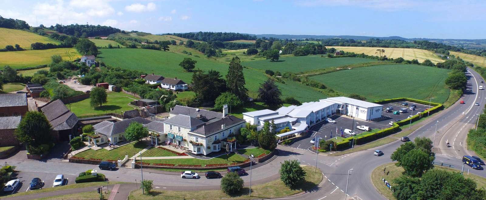 Devon Hotel and Carriages Restaurant Aerial View