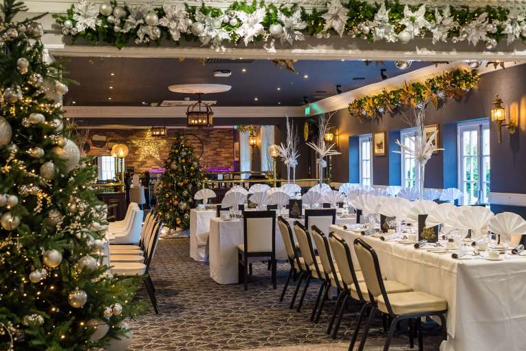 Devon Hotel Carriages Restaurant Decorated for Christmas