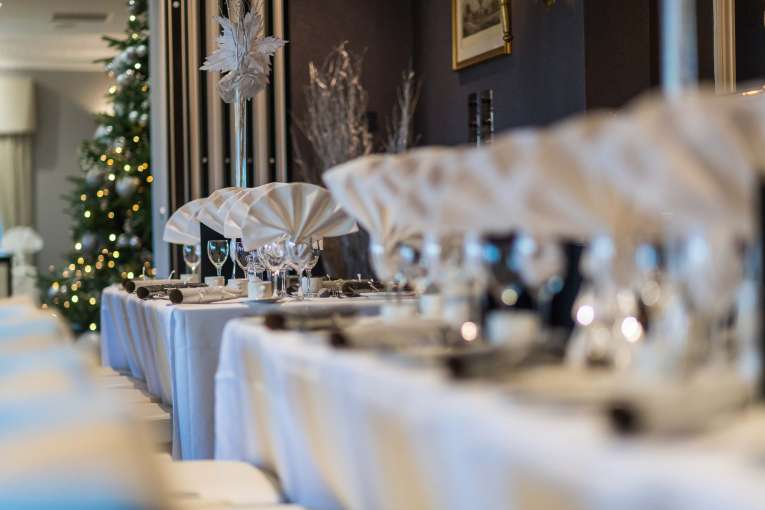 Devon Hotel Restaurant Dining Festive Christmas Party Table Decorations