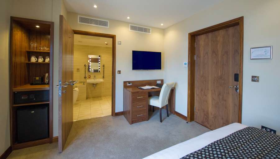 accessible room at devon hotel