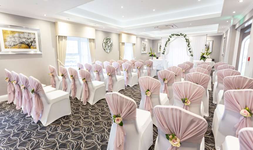wedding ceremony in victorian suite