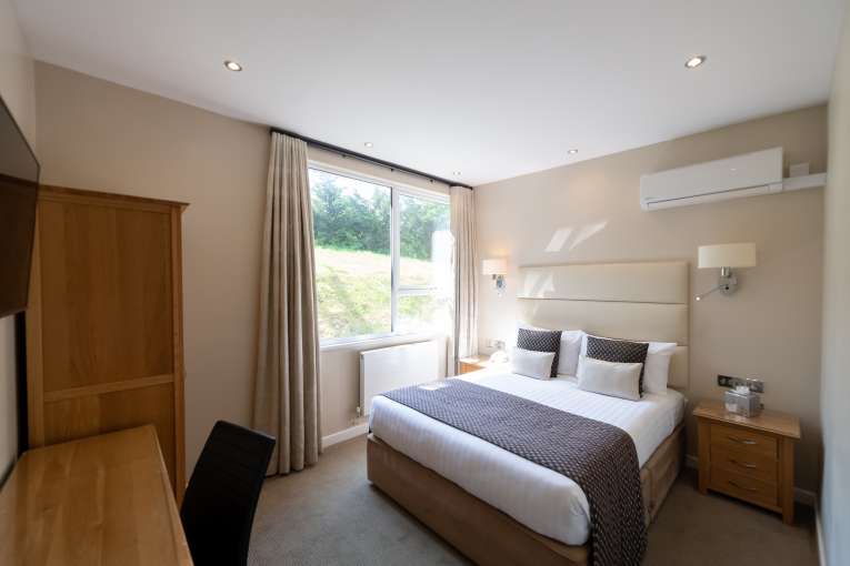 standard double room at devon hotel