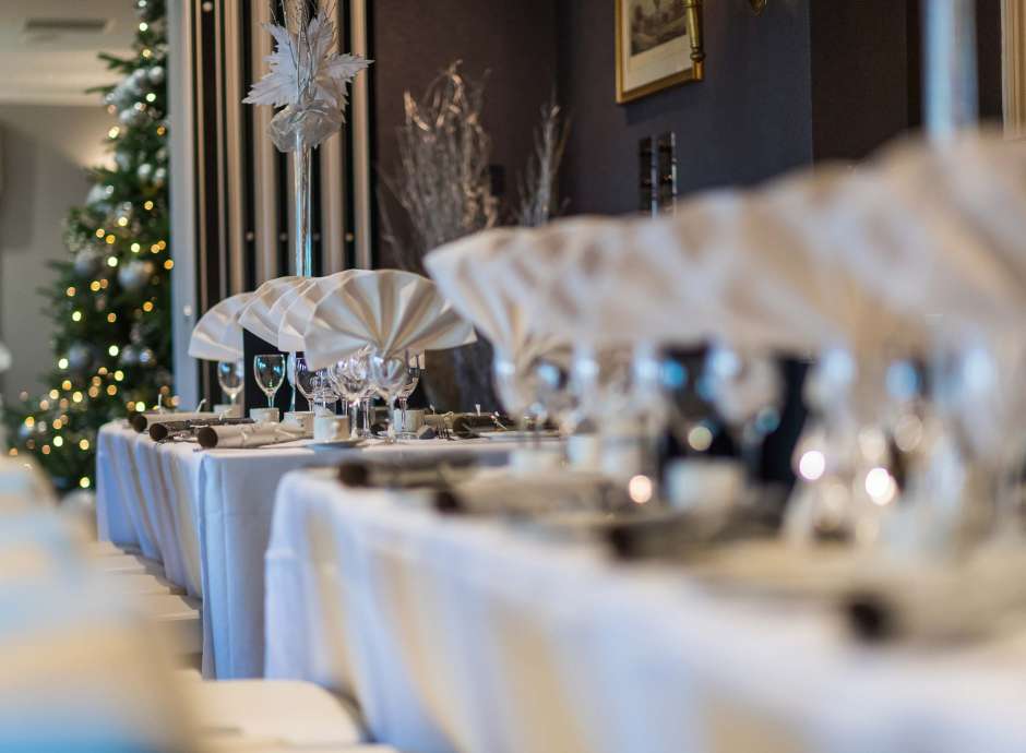 Devon Hotel Restaurant Dining Festive Christmas Party Table Decorations